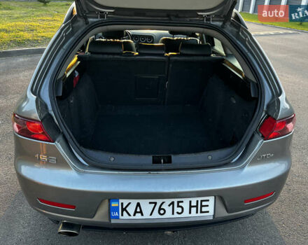 Сірий Альфа Ромео 159, об'ємом двигуна 1.9 л та пробігом 310 тис. км за 5400 $, фото 8 на Automoto.ua