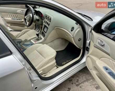 Серый Альфа Ромео 159, объемом двигателя 1.9 л и пробегом 295 тыс. км за 4700 $, фото 13 на Automoto.ua