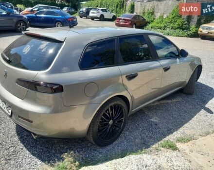 Сірий Альфа Ромео 159, об'ємом двигуна 2.2 л та пробігом 180 тис. км за 4999 $, фото 2 на Automoto.ua