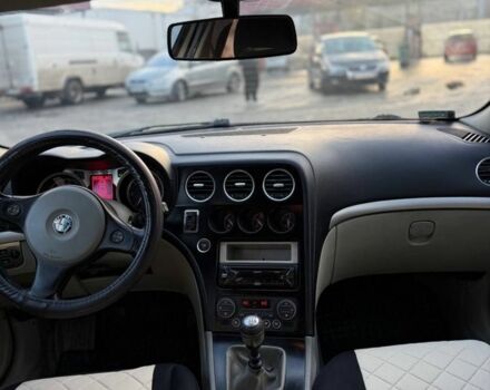 Сірий Альфа Ромео 159, об'ємом двигуна 1.9 л та пробігом 240 тис. км за 2850 $, фото 6 на Automoto.ua