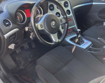 Серый Альфа Ромео 159, объемом двигателя 2.2 л и пробегом 175 тыс. км за 7000 $, фото 3 на Automoto.ua
