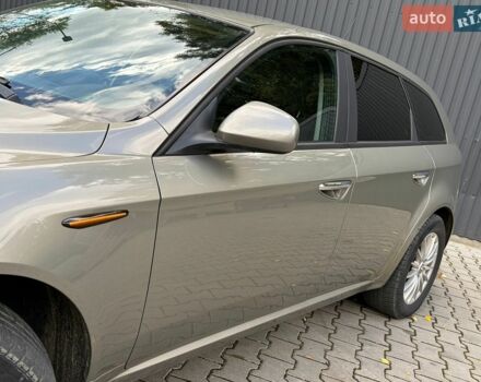 Серый Альфа Ромео 159, объемом двигателя 2.2 л и пробегом 232 тыс. км за 5250 $, фото 5 на Automoto.ua