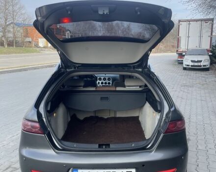 Сірий Альфа Ромео 159, об'ємом двигуна 1.9 л та пробігом 294 тис. км за 5400 $, фото 6 на Automoto.ua