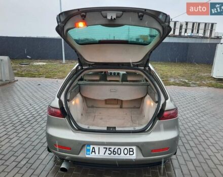 Серый Альфа Ромео 159, объемом двигателя 1.9 л и пробегом 207 тыс. км за 7600 $, фото 15 на Automoto.ua