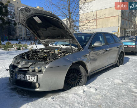 Сірий Альфа Ромео 159, об'ємом двигуна 1.9 л та пробігом 250 тис. км за 1500 $, фото 4 на Automoto.ua