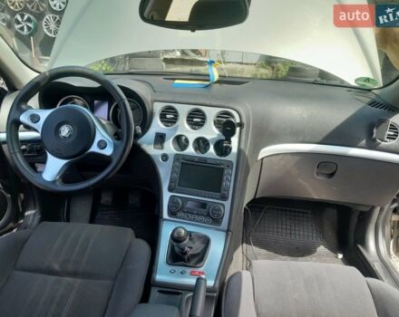 Серый Альфа Ромео 159, объемом двигателя 2.2 л и пробегом 180 тыс. км за 4999 $, фото 20 на Automoto.ua