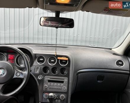 Сірий Альфа Ромео 159, об'ємом двигуна 2.2 л та пробігом 229 тис. км за 4750 $, фото 25 на Automoto.ua