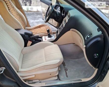 Сірий Альфа Ромео 159, об'ємом двигуна 2.2 л та пробігом 216 тис. км за 6500 $, фото 10 на Automoto.ua