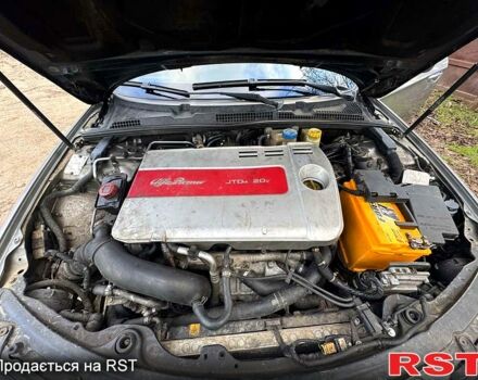 Сірий Альфа Ромео 159, об'ємом двигуна 2.4 л та пробігом 21700 тис. км за 5600 $, фото 1 на Automoto.ua