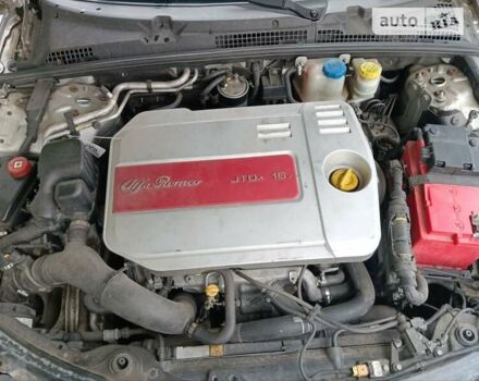 Сірий Альфа Ромео 159, об'ємом двигуна 1.9 л та пробігом 228 тис. км за 6100 $, фото 31 на Automoto.ua