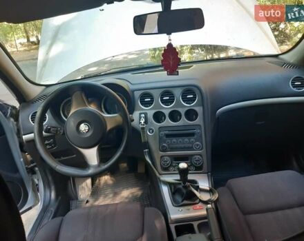 Сірий Альфа Ромео 159, об'ємом двигуна 1.91 л та пробігом 285 тис. км за 4999 $, фото 3 на Automoto.ua