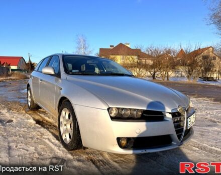 Сірий Альфа Ромео 159, об'ємом двигуна 2 л та пробігом 30800 тис. км за 2600 $, фото 4 на Automoto.ua