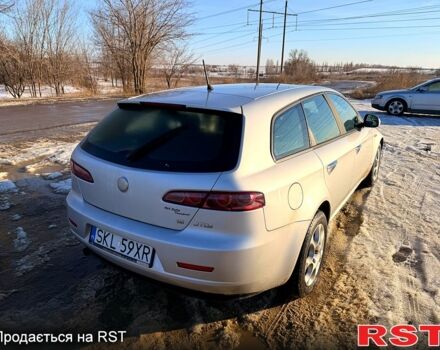 Сірий Альфа Ромео 159, об'ємом двигуна 2 л та пробігом 30800 тис. км за 2600 $, фото 7 на Automoto.ua