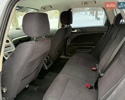 Сірий Альфа Ромео 159, об'ємом двигуна 2 л та пробігом 225 тис. км за 6490 $, фото 15 на Automoto.ua