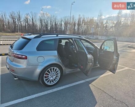 Серый Альфа Ромео 159, объемом двигателя 2.2 л и пробегом 210 тыс. км за 7000 $, фото 9 на Automoto.ua