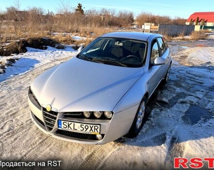 Сірий Альфа Ромео 159, об'ємом двигуна 2 л та пробігом 30800 тис. км за 2600 $, фото 1 на Automoto.ua