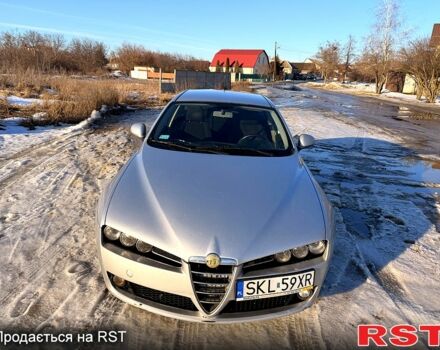 Сірий Альфа Ромео 159, об'ємом двигуна 2 л та пробігом 30800 тис. км за 2600 $, фото 3 на Automoto.ua