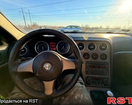 Сірий Альфа Ромео 159, об'ємом двигуна 2 л та пробігом 30800 тис. км за 2600 $, фото 11 на Automoto.ua