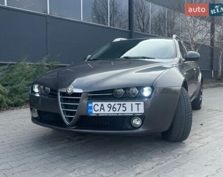 Сірий Альфа Ромео 159, об'ємом двигуна 1.91 л та пробігом 294 тис. км за 5400 $, фото 1 на Automoto.ua