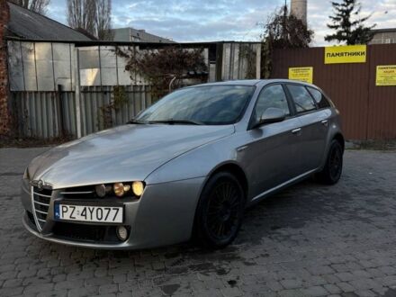 Сірий Альфа Ромео 159, об'ємом двигуна 1.9 л та пробігом 240 тис. км за 2850 $, фото 1 на Automoto.ua