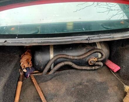 Красный Альфа Ромео 164, объемом двигателя 2 л и пробегом 100 тыс. км за 2000 $, фото 4 на Automoto.ua