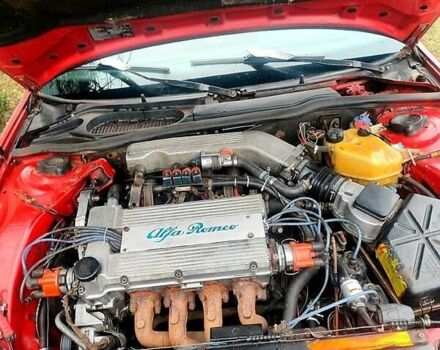 Красный Альфа Ромео 164, объемом двигателя 2 л и пробегом 100 тыс. км за 2000 $, фото 3 на Automoto.ua