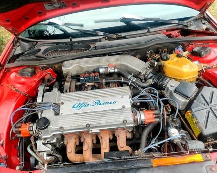 Красный Альфа Ромео 164, объемом двигателя 2 л и пробегом 100 тыс. км за 2000 $, фото 5 на Automoto.ua