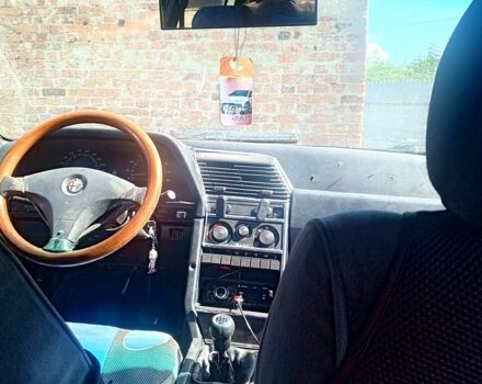 Сірий Альфа Ромео 164, об'ємом двигуна 2 л та пробігом 200 тис. км за 1000 $, фото 3 на Automoto.ua
