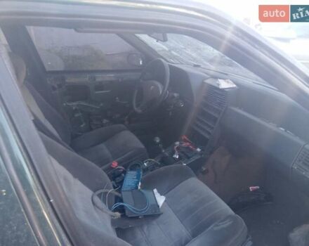 Зеленый Альфа Ромео 164, объемом двигателя 2 л и пробегом 200 тыс. км за 650 $, фото 1 на Automoto.ua