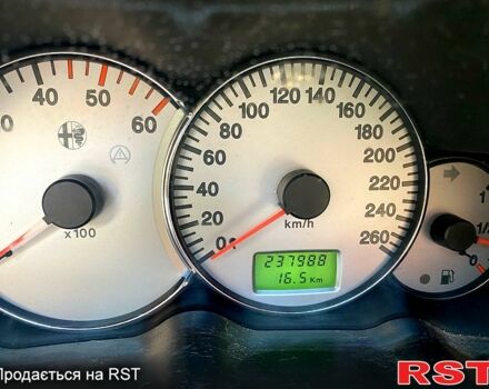 Черный Альфа Ромео 166, объемом двигателя 2.4 л и пробегом 238 тыс. км за 7000 $, фото 3 на Automoto.ua