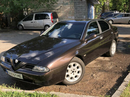 Альфа Ромео 166 1998 у Києві на Automoto.ua Коричневий Альфа Ромео 166, об'ємом двигуна 2 л та пробігом 150 тис. км за 2750 $, фото 1 на Automoto.ua