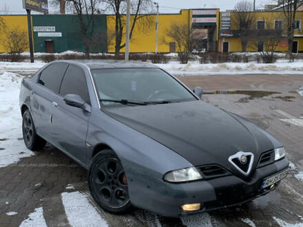 Сірий Альфа Ромео 166, об'ємом двигуна 2.39 л та пробігом 250 тис. км за 2500 $, фото 1 на Automoto.ua