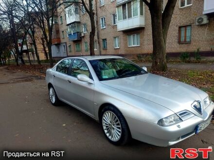 Серый Альфа Ромео 166, объемом двигателя 2.4 л и пробегом 320 тыс. км за 3000 $, фото 1 на Automoto.ua