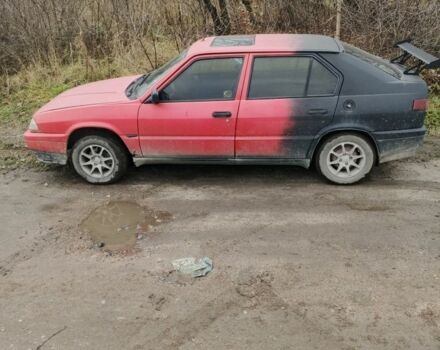 Червоний Альфа Ромео 33, об'ємом двигуна 1.4 л та пробігом 250 тис. км за 1200 $, фото 2 на Automoto.ua