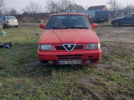Красный Альфа Ромео 33, объемом двигателя 0 л и пробегом 160 тыс. км за 355 $, фото 1 на Automoto.ua