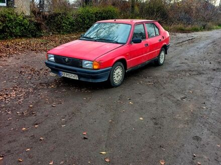 Червоний Альфа Ромео 33, об'ємом двигуна 1.4 л та пробігом 0 тис. км за 400 $, фото 1 на Automoto.ua