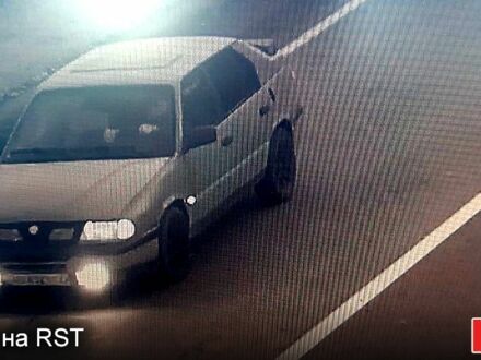 Красный Альфа Ромео 33, объемом двигателя 1.7 л и пробегом 242 тыс. км за 300 $, фото 1 на Automoto.ua