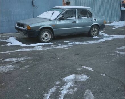 Сірий Альфа Ромео 33, об'ємом двигуна 0 л та пробігом 1000 тис. км за 833 $, фото 1 на Automoto.ua