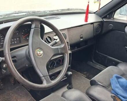 Серый Альфа Ромео 33, объемом двигателя 1.7 л и пробегом 221 тыс. км за 1400 $, фото 2 на Automoto.ua