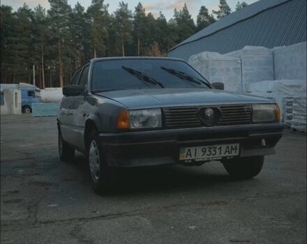 Сірий Альфа Ромео 33, об'ємом двигуна 0 л та пробігом 1000 тис. км за 833 $, фото 1 на Automoto.ua