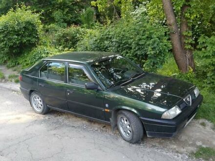 Зелений Альфа Ромео 33, об'ємом двигуна 1.7 л та пробігом 210 тис. км за 1500 $, фото 1 на Automoto.ua