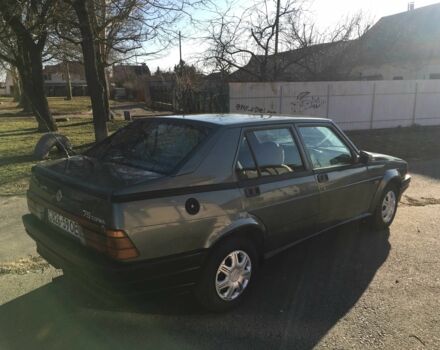 Серый Альфа Ромео 75, объемом двигателя 1.6 л и пробегом 200 тыс. км за 900 $, фото 4 на Automoto.ua