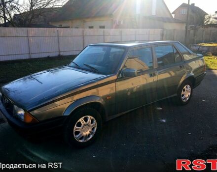 Сірий Альфа Ромео 75, об'ємом двигуна 1.6 л та пробігом 220 тис. км за 800 $, фото 8 на Automoto.ua