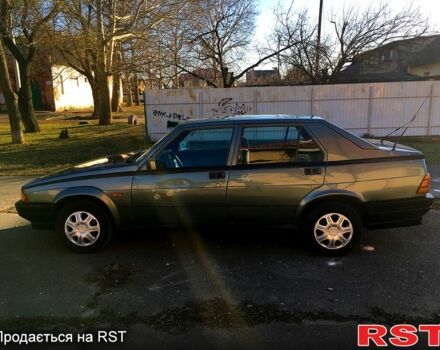 Сірий Альфа Ромео 75, об'ємом двигуна 1.6 л та пробігом 220 тис. км за 800 $, фото 2 на Automoto.ua