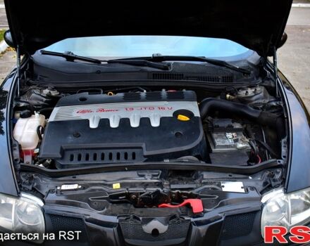 Черный Альфа Ромео ГТ, объемом двигателя 1.9 л и пробегом 227 тыс. км за 4200 $, фото 12 на Automoto.ua