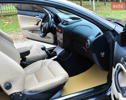 Черный Альфа Ромео ГТ, объемом двигателя 1.9 л и пробегом 227 тыс. км за 4200 $, фото 10 на Automoto.ua