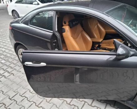 Черный Альфа Ромео ГТ, объемом двигателя 1.9 л и пробегом 298 тыс. км за 4000 $, фото 9 на Automoto.ua