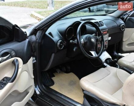 Черный Альфа Ромео ГТ, объемом двигателя 1.9 л и пробегом 227 тыс. км за 4200 $, фото 13 на Automoto.ua