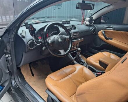 Черный Альфа Ромео ГТ, объемом двигателя 1.9 л и пробегом 298 тыс. км за 4000 $, фото 7 на Automoto.ua