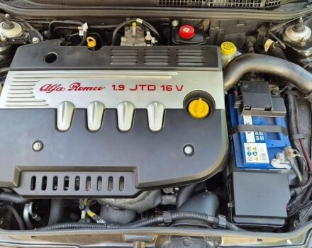 Чорний Альфа Ромео GT, об'ємом двигуна 1.91 л та пробігом 247 тис. км за 5900 $, фото 26 на Automoto.ua